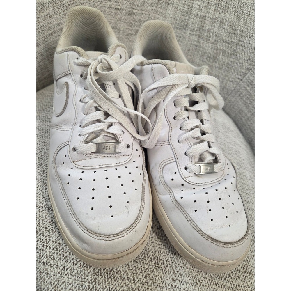 Nike Air Force 1 07 White Mens Low Top Sneakers CW2288-111 Size 9.5